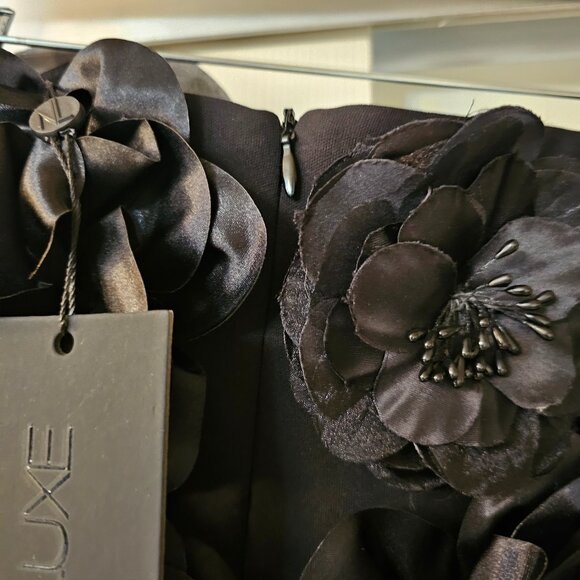 Flower & Beaded Mini Skirt - Picture 8 of 8